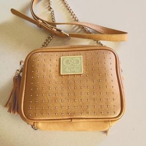 Itzy ritzy crossbody daiper bag